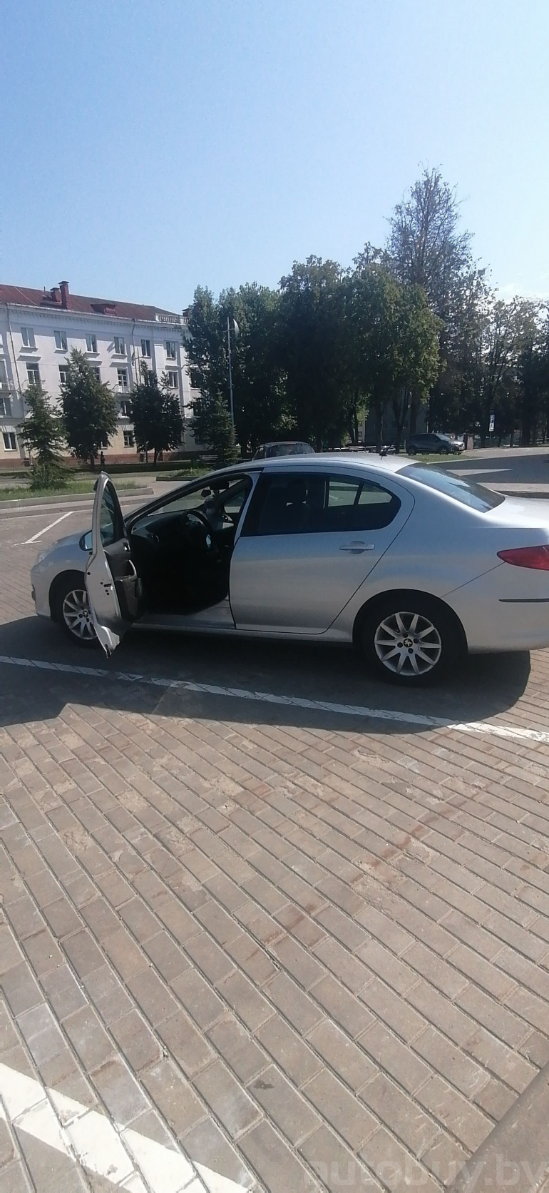 Peugeot 408 1 поколение, 2012 года