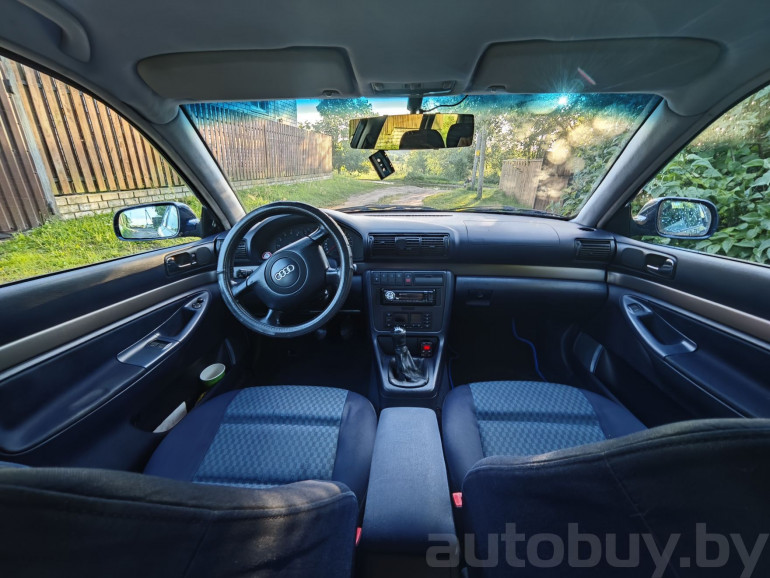 Audi A4 1 поколение (B5), 1998 года