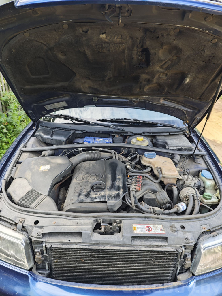 Audi A4 1 поколение (B5), 1998 года