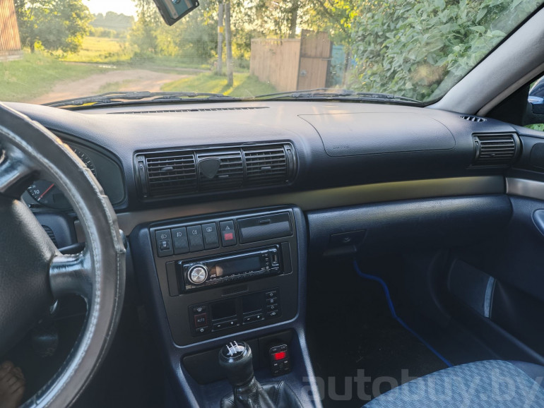 Audi A4 1 поколение (B5), 1998 года