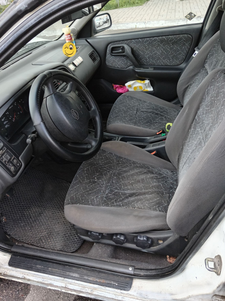 Nissan Primera 2 поколение (P11), 1996 года