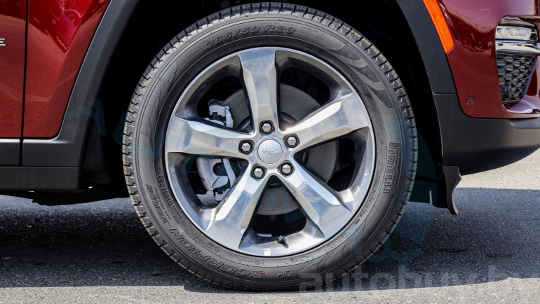 Jeep Grand Cherokee 5 поколение (WL), 2024 года