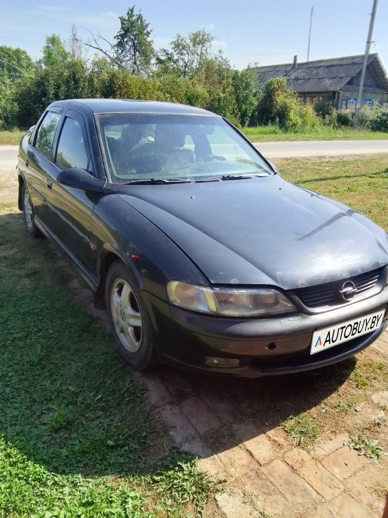 Opel Vectra 2 поколение (B), 1996 года