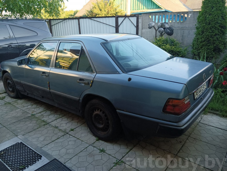 Mercedes-Benz W124 1 поколение, 1986 года