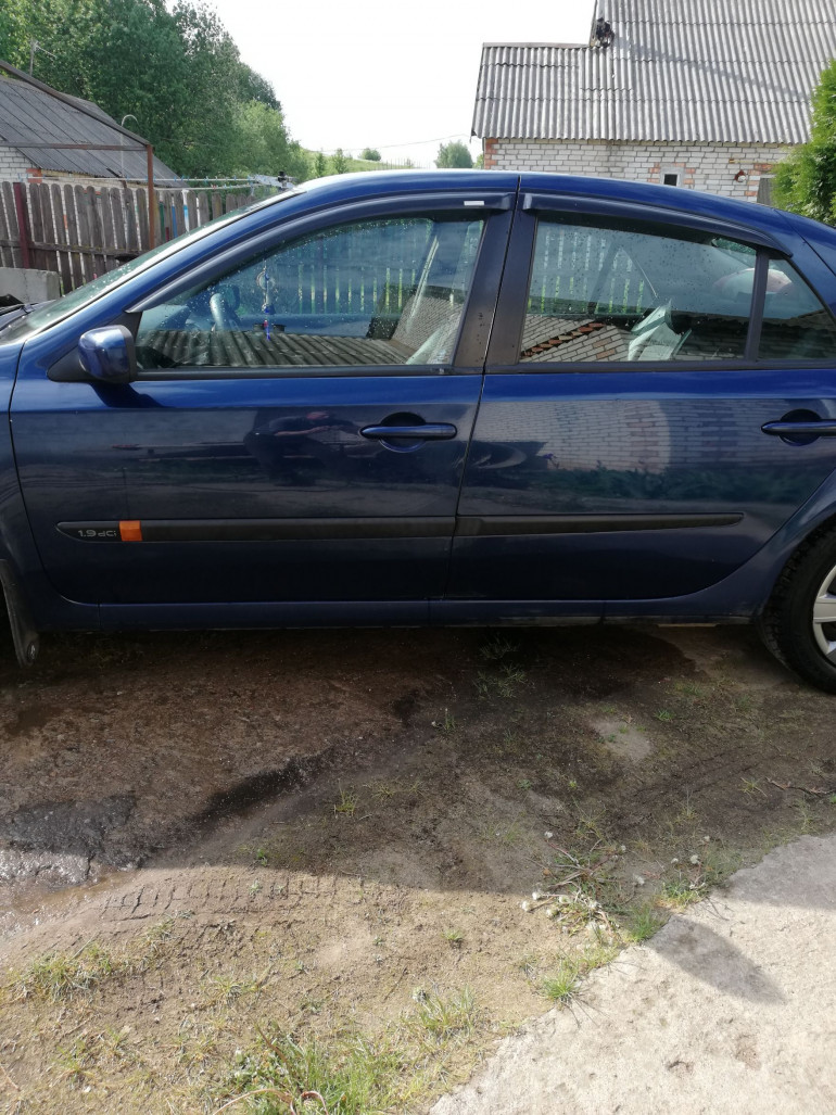 Renault Laguna 2 поколение, 2001 года