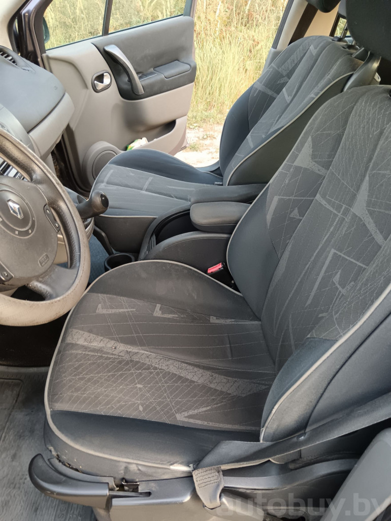 Renault Scenic 2 поколение, 2003 года