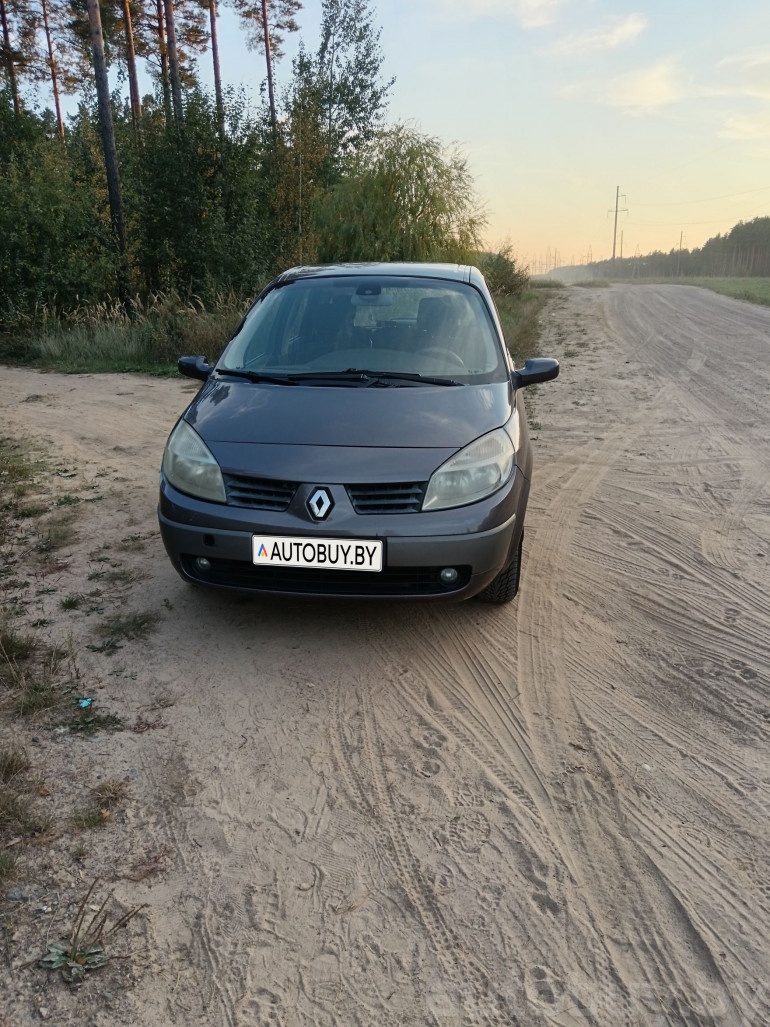 Renault Scenic 2 поколение, 2003 года