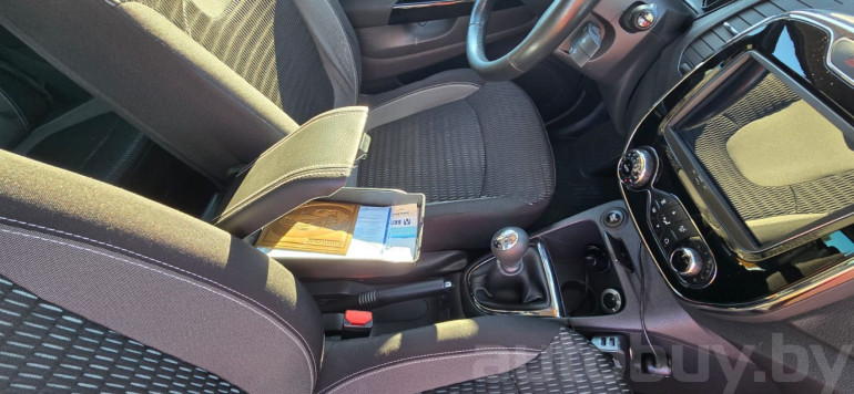 Renault Kaptur 1 поколение, 2017 года