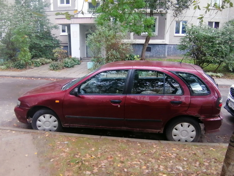 Nissan Almera 1 поколение (N15), 1999 года