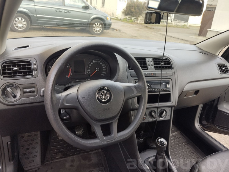 Volkswagen Polo 5 поколение [рестайлинг], 2018 года