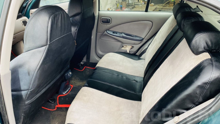 Nissan Almera 2 поколение (N16), 2000 года