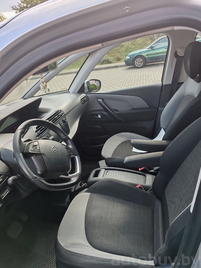 Citroen C4 Picasso 2 поколение, 2013 года