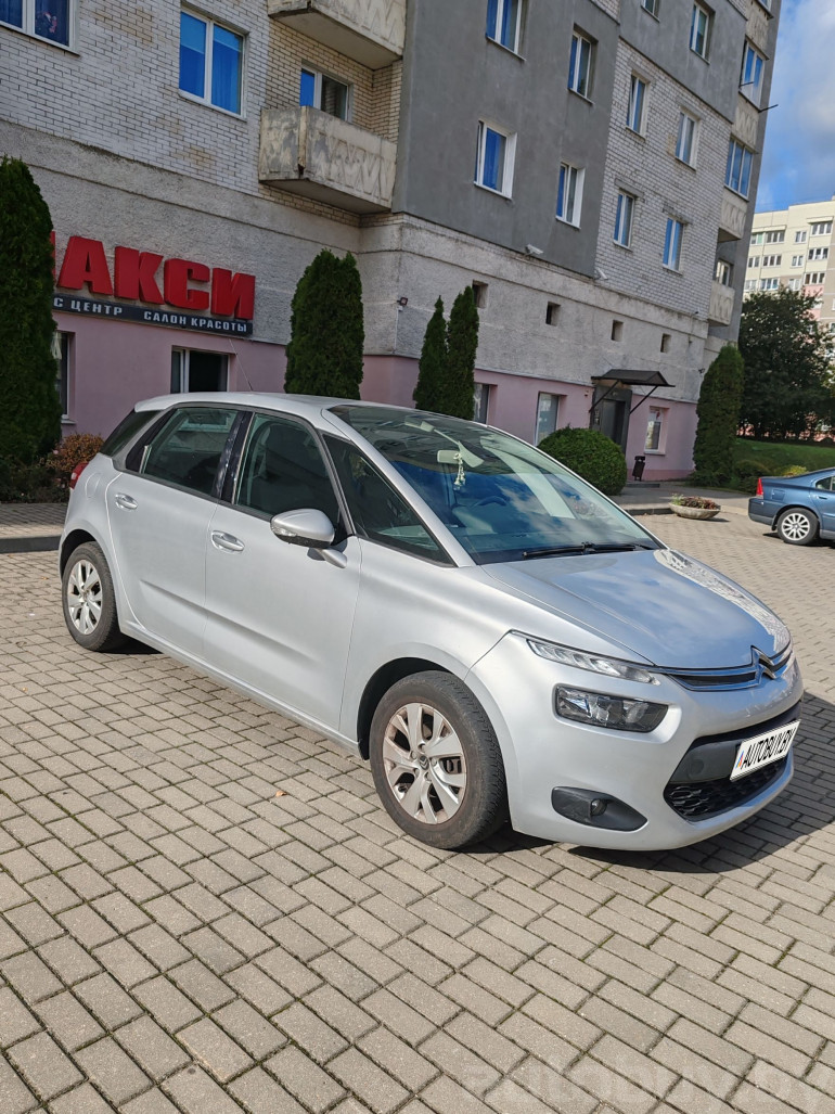 Citroen C4 Picasso 2 поколение, 2013 года