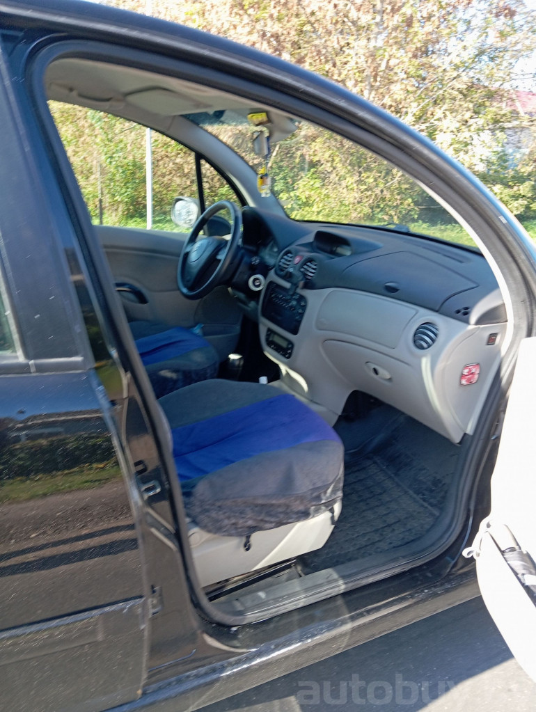 Citroen C3 1 поколение, 2002 года