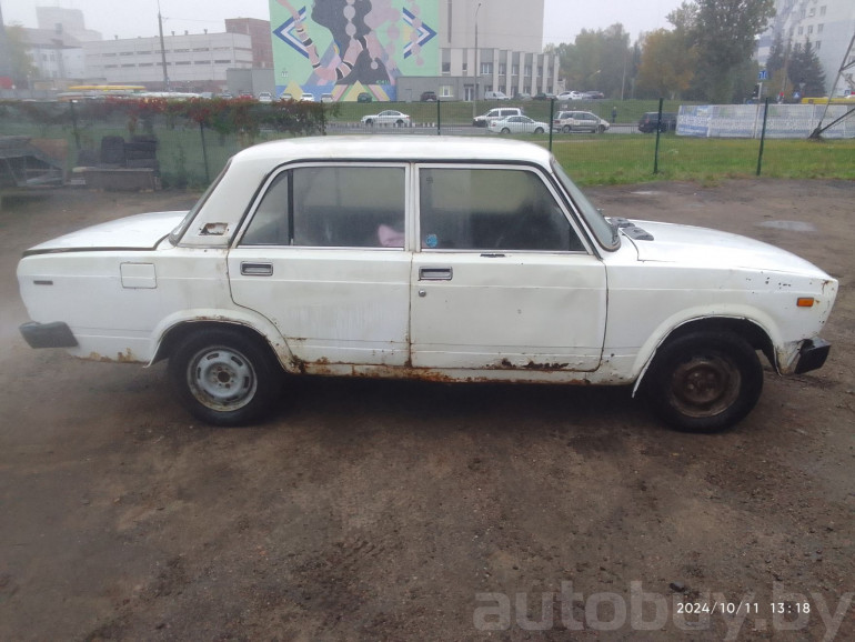 ВАЗ (Lada) 2105 1 поколение, 2000 года