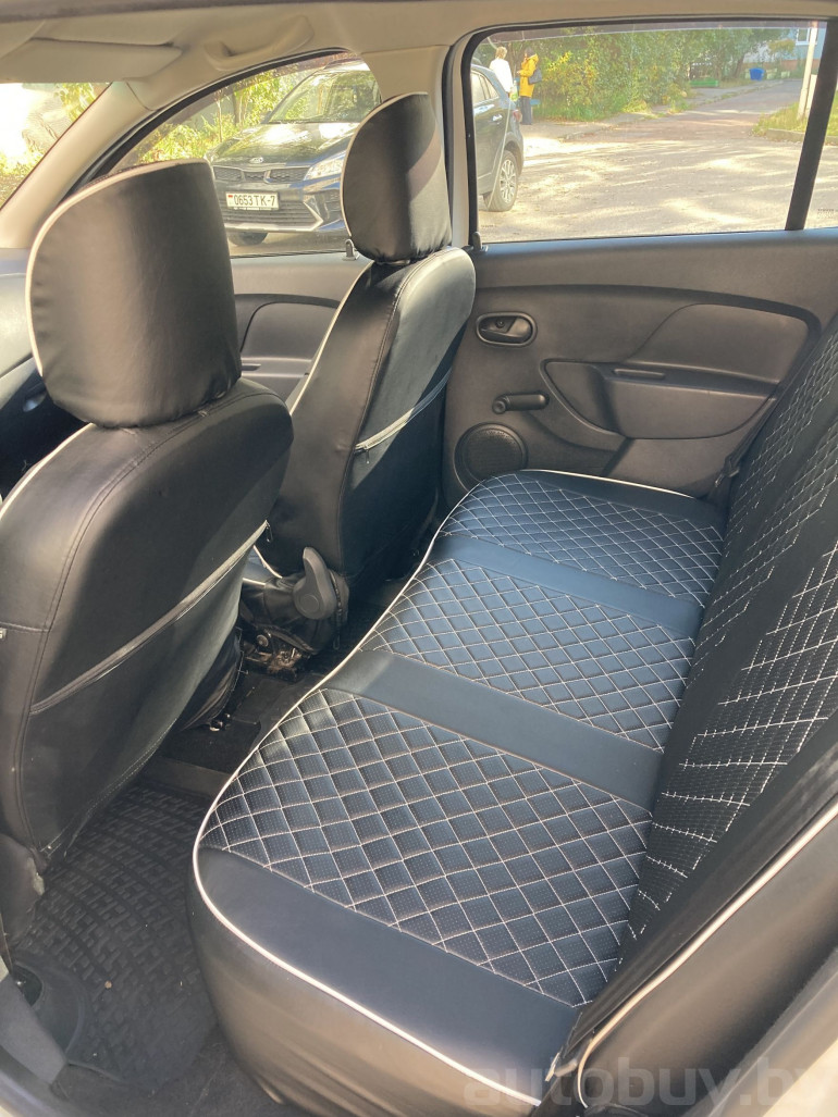 Renault Sandero 2 поколение, 2015 года