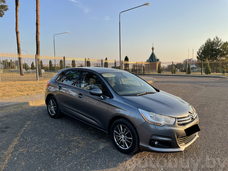 Citroen C4 2 поколение, 2011 года