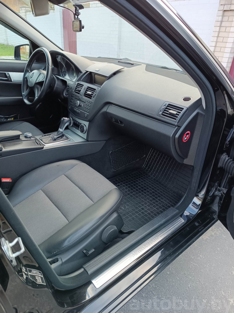 Mercedes-Benz C-Класс 3 поколение (W204), 2009 года