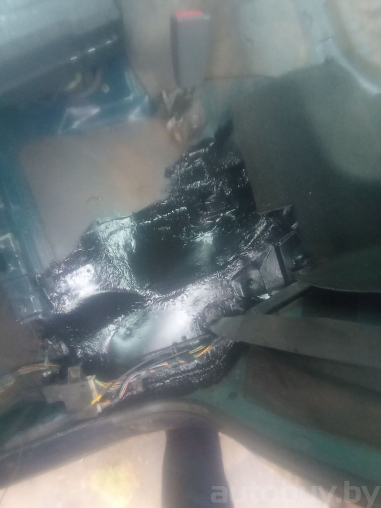 Volvo V40 1 поколение, 1998 года