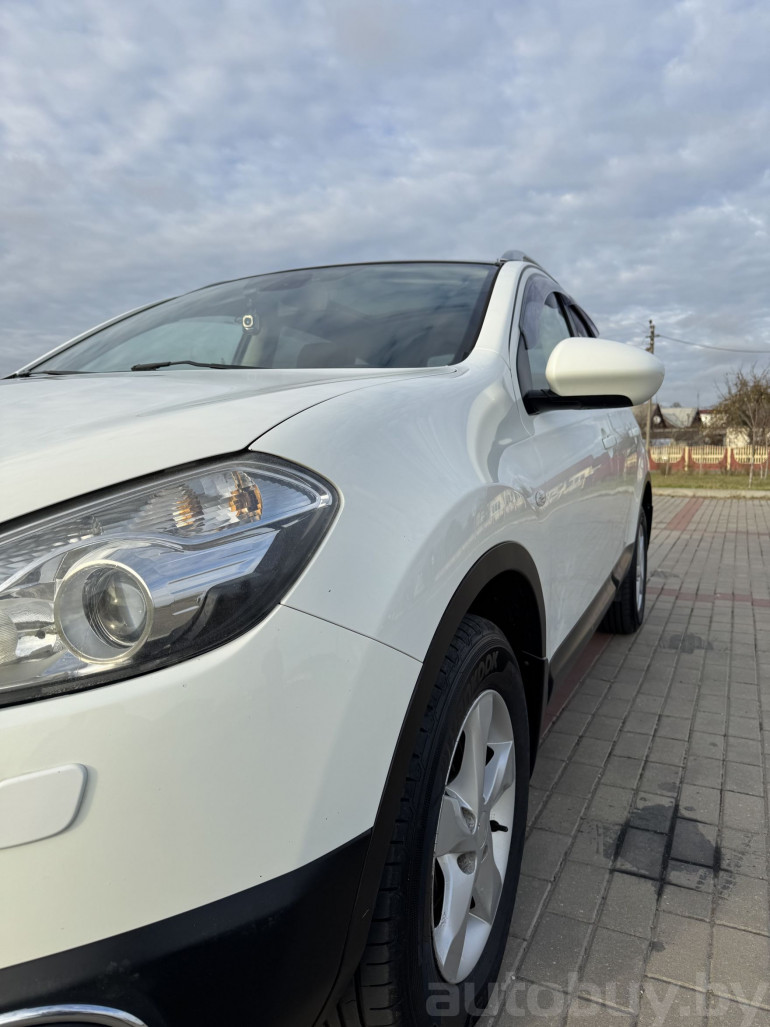 Nissan Qashqai+2 1 поколение [рестайлинг], 2011 года