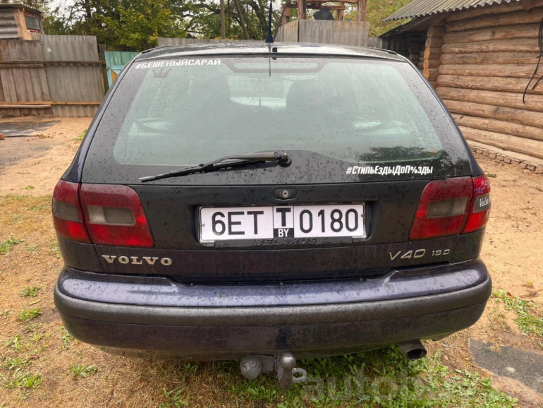 Volvo V40 1 поколение, 1998 года