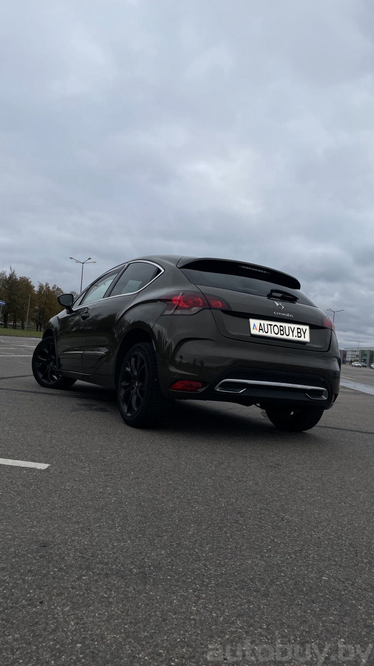 Citroen DS4 1 поколение, 2012 года