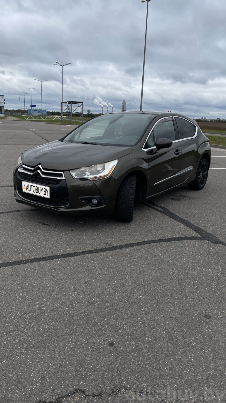 Citroen DS4 1 поколение, 2012 года