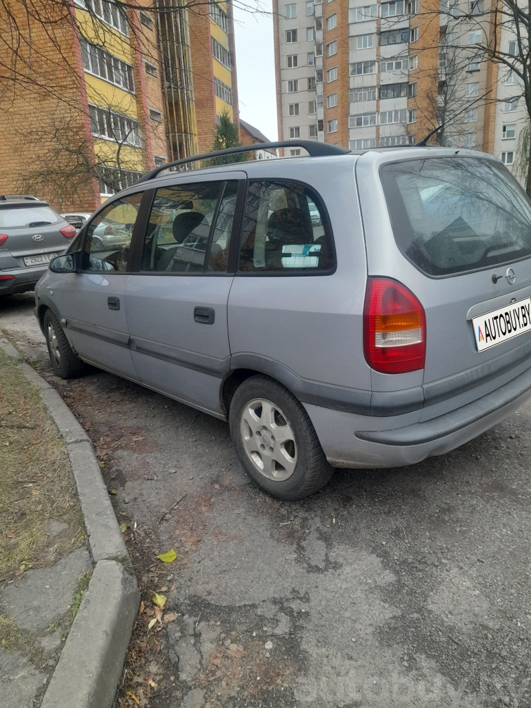 Opel Zafira 1 поколение (A), 2001 года