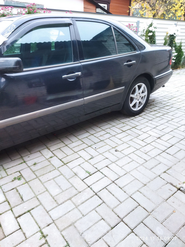 Mercedes-Benz E-Класс 2 поколение (W210/S210), 1998 года