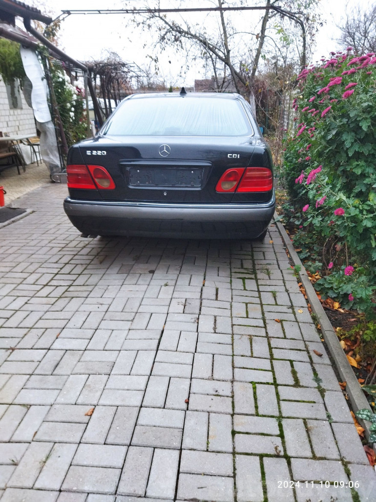 Mercedes-Benz E-Класс 2 поколение (W210/S210), 1998 года