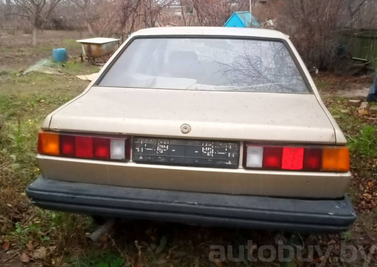 Volkswagen Santana 1 поколение, 1982 года