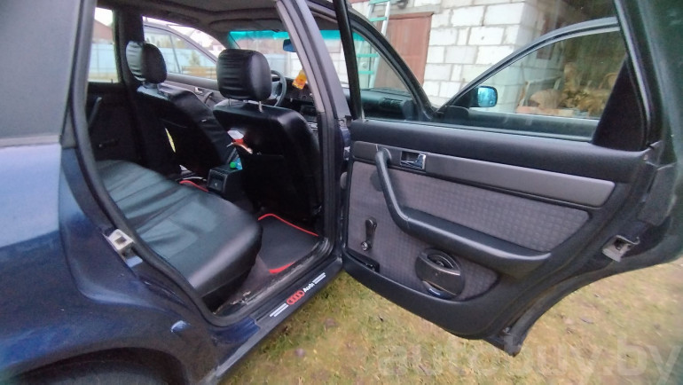 Audi A6 1 поколение (C4), 1997 года