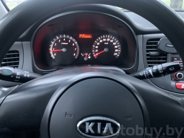 Kia Rio 2 поколение [рестайлинг], 2010 года