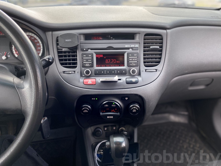 Kia Rio 2 поколение [рестайлинг], 2010 года