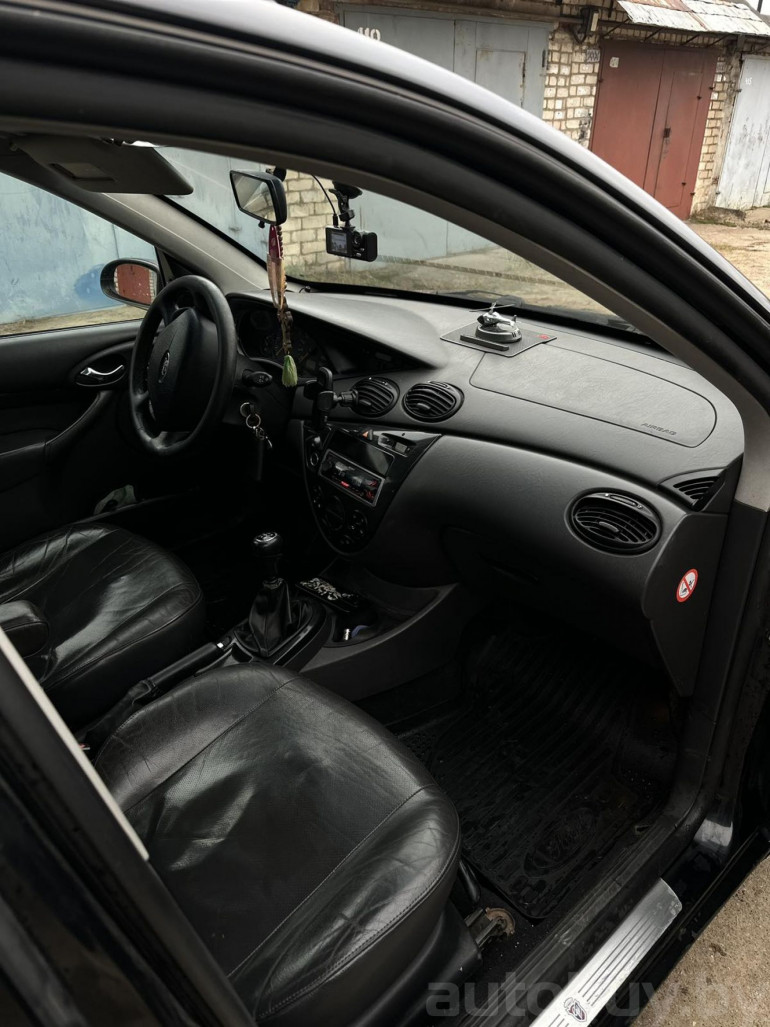 Ford Focus 1 поколение [рестайлинг], 2004 года