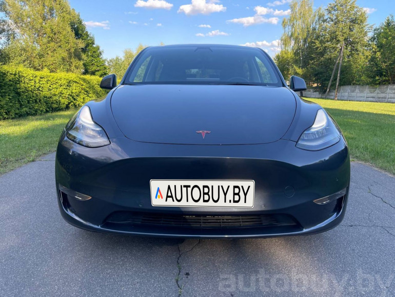 Tesla Model Y 1 поколение, 2021 года