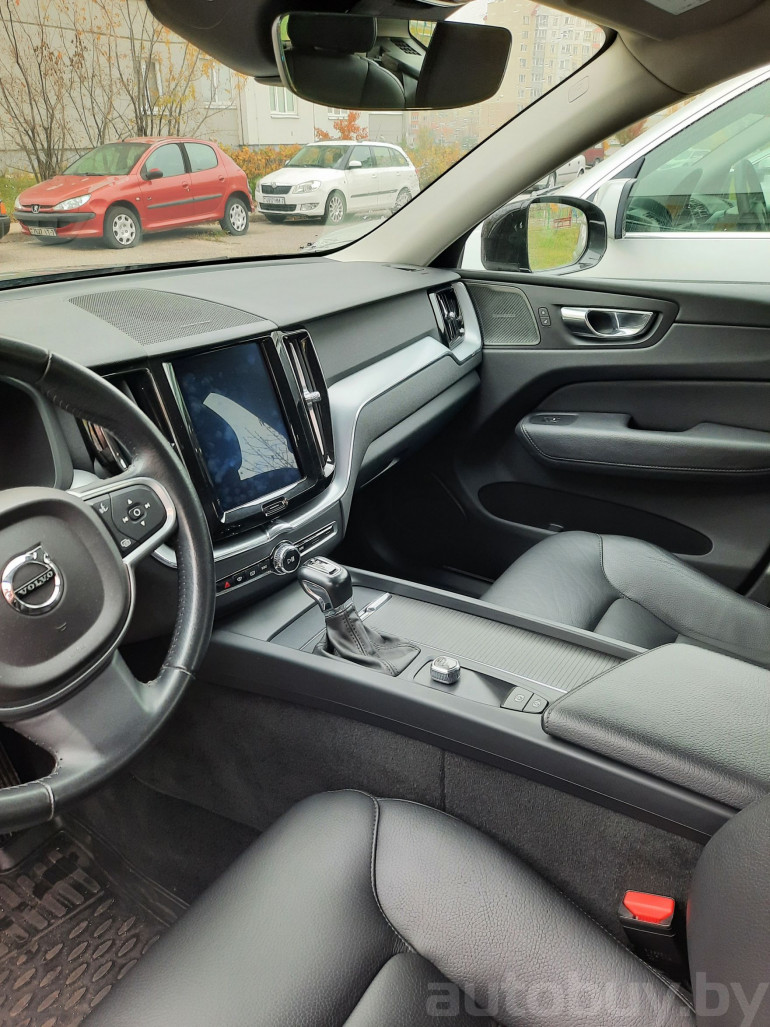 Volvo XC60 2 поколение, 2018 года