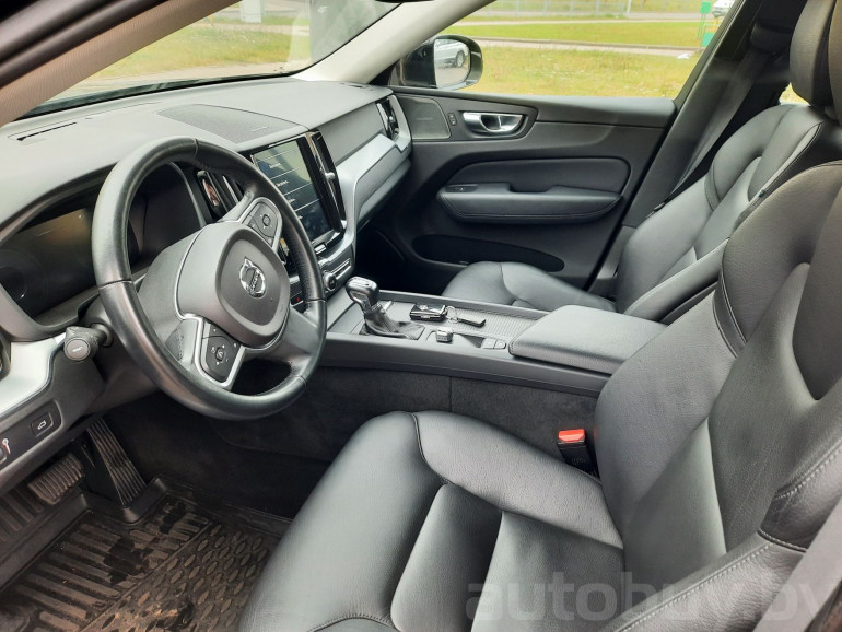 Volvo XC60 2 поколение, 2018 года