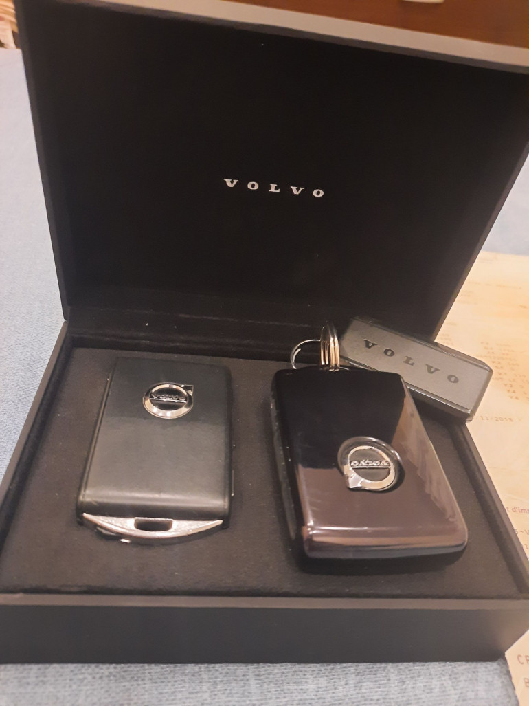 Volvo XC60 2 поколение, 2018 года