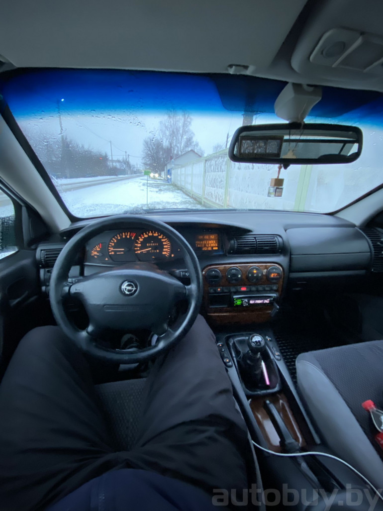 Opel Omega 2 поколение (B), 1997 года