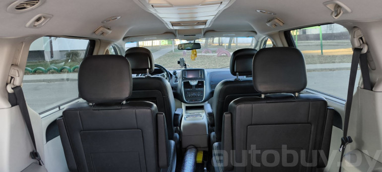 Lancia Voyager 1 поколение, 2011 года