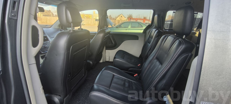 Lancia Voyager 1 поколение, 2011 года