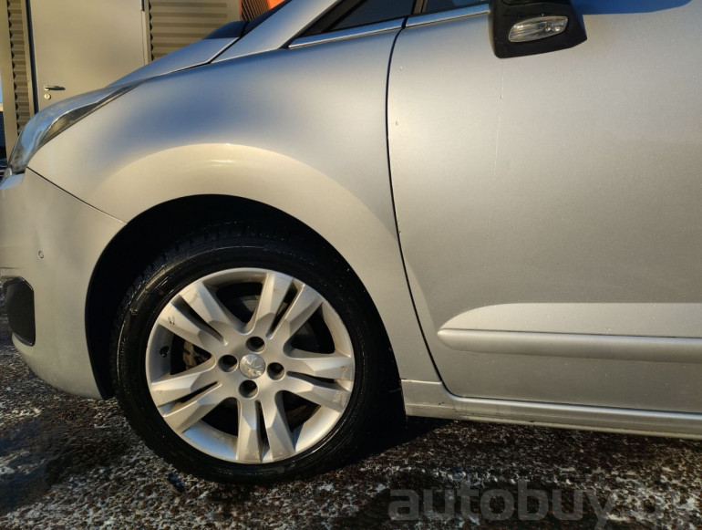 Peugeot 5008 1 поколение [рестайлинг], 2015 года