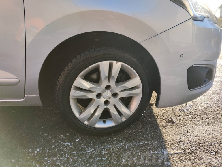 Peugeot 5008 1 поколение [рестайлинг], 2015 года