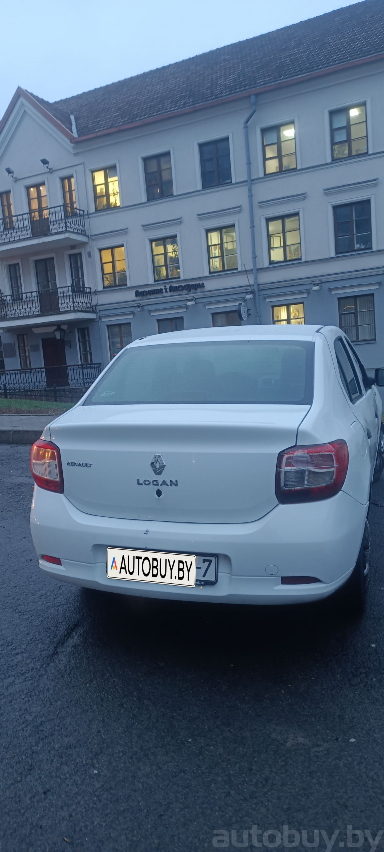 Renault Logan 2 поколение, 2017 года