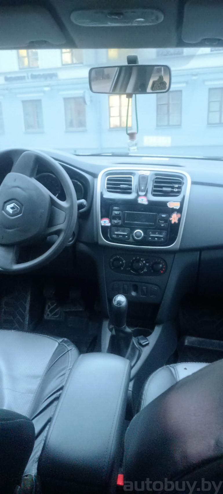 Renault Logan 2 поколение, 2017 года