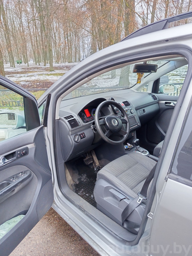 Volkswagen Touran 1 поколение, 2005 года