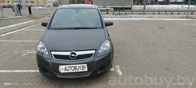 Opel Zafira 2 поколение (B) [рестайлинг], 2009 года