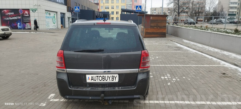 Opel Zafira 2 поколение (B) [рестайлинг], 2009 года