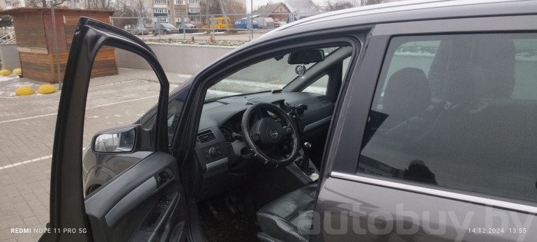Opel Zafira 2 поколение (B) [рестайлинг], 2009 года